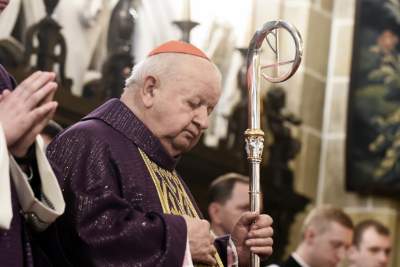 Jak Małopolanie oceniają kardynała Dziwisza? Jest sondaż