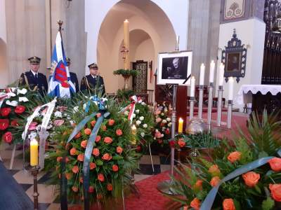 Uroczystości pogrzebowe Jerzego Treli. Pożegnanie wybitnego artysty