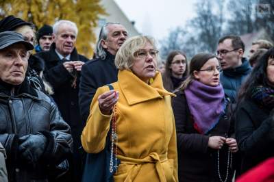 Kurator Nowak z mężem przyjęli od miasta mieszkanie. Wcześniej odrzucili trzy propozycje