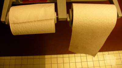 Krzysztof Piasecki: Zasada ograniczonego zaufania albo wspomnienie komuny