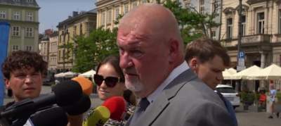 To on zadba w Krakowie o porządek nocą. "Nie jestem szeryfem, moje zadania są inne"