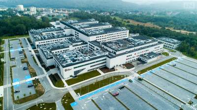 W Małopolsce wciąż najwięcej zakażeń i zgonów. Wojewoda polecił "zapewnić więcej łóżek"