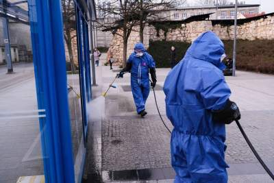 Trwa dezynfekcja miasta, kawał dobrej roboty pracowników MPO