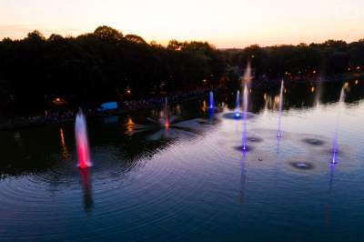 Tężnie już działają, wkrótce powrócą pływające fontanny