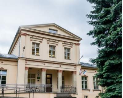 Zabytkowy Dwór Czeczów w Bieżanowie. Jak wykorzystać to miejsce?