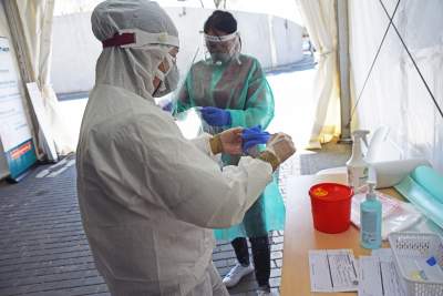 Kolejny rekord zakażeń od początku epidemii. Bagatelizujemy zagrożenie?