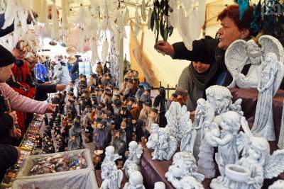 Organizatorzy odpustu Emaus: zabierzcie gotówkę, uważajcie na portfele