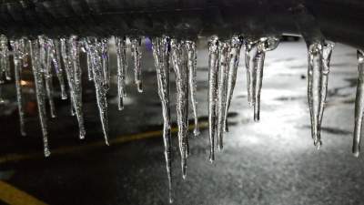 Uwaga na gołoledź! Tej nocy mocno też powieje