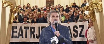 Wszyscy pracownicy teatru Słowackiego murem za dyrektorem. Poruszająca konferencja