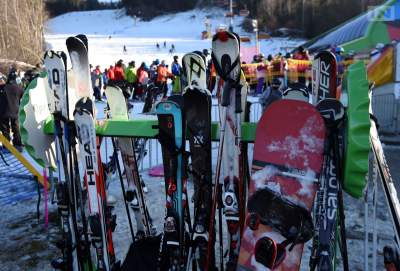 W weekend dużo nowych zakażeń. Tłumy na stokach i w Zakopanem