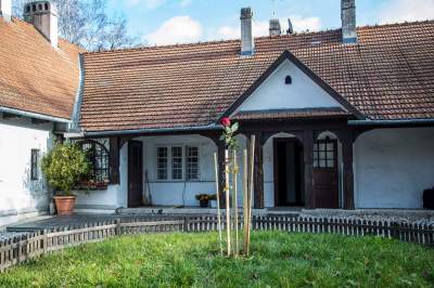 121 lat temu odbyło się tu najsłynniejsze wesele. Osadzili Chochoła