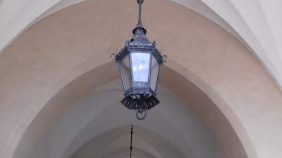 Sukiennice pękają. Jest reakcja Zarządu Budynków Komunalnych