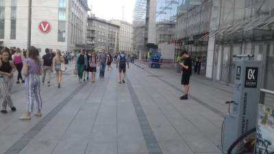 Ewakuacja Galerii Krakowskiej, dojście na perony naokoło