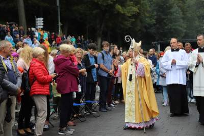 Abp Jędraszewski o "przemyśle produkującym dzieci". Zaatakował też Donalda Tuska