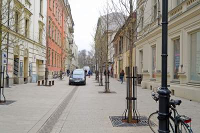 Nowa Krupnicza, czyli zielony deptak z samochodami. Czy to się uda?