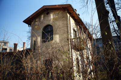 Zrujnowany dworek należy już do miasta, znów będzie tętnił życiem