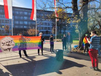 Rektor UP zagłusza studentów dmuchawami do liści, boi się nauki?