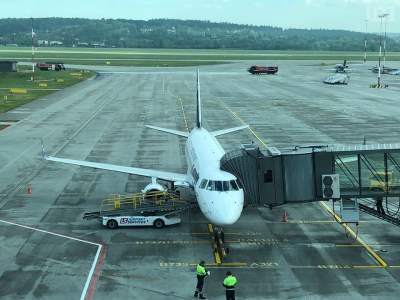 Krakowskie lotnisko straciło ponad 2,5 miliona pasażerów. Kiedy odbije się od dna?