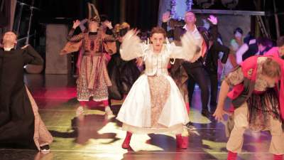 Znów na scenie Starego Teatru: "Wesele" w reżyserii Jana Klaty