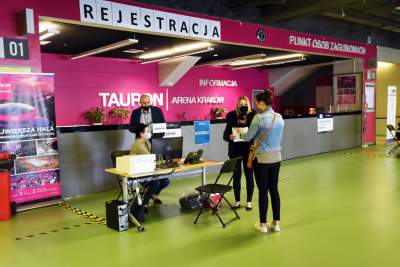 Największy punkt szczepień w regionie, fot. Marek Lasyk - zdjęcie 5