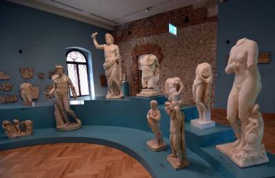 "Źródła": Galeria Sztuki Starożytnej w Arsenale - zdjęcie 8