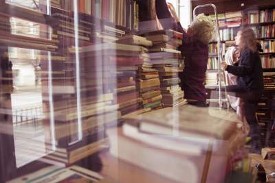 Jeden z najpiękniejszych anykwariatów w Krakowie, w dawnej aptece - zdjęcie 5