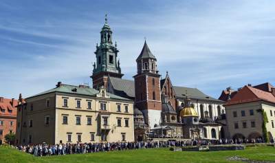 Setki osób na procesji Bożego Ciała. Już bez maseczek - zdjęcie 25