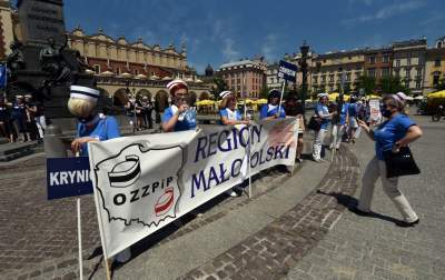 Protest pielęgniarek na Rynku Głównym - zdjęcie 4