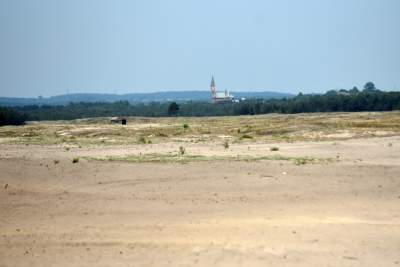 Największy w Polsce obszar lotnych piasków, przyciąga turystów - zdjęcie 4