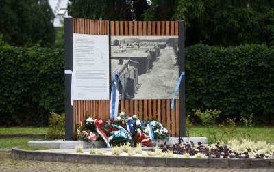 Przypomnieli o ofiarach zapomnianego obozu w Prokocimiu. Fot. Marek Lasyk - zdjęcie 17