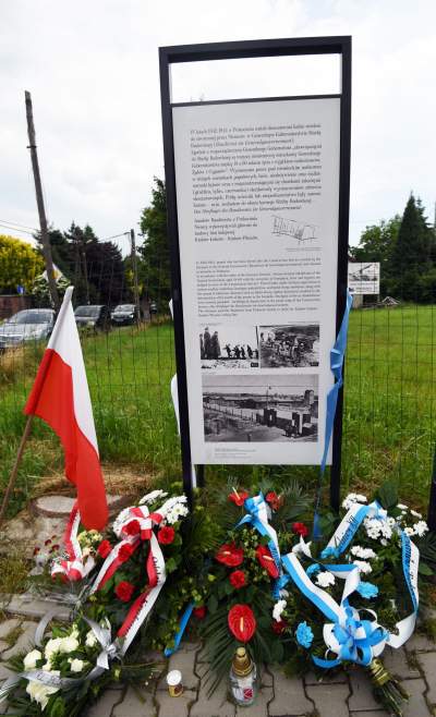 Przypomnieli o ofiarach zapomnianego obozu w Prokocimiu. Fot. Marek Lasyk - zdjęcie 11