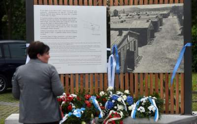 Przypomnieli o ofiarach zapomnianego obozu w Prokocimiu. Fot. Marek Lasyk - zdjęcie 18