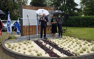 Przypomnieli o ofiarach zapomnianego obozu w Prokocimiu. Fot. Marek Lasyk - zdjęcie 1
