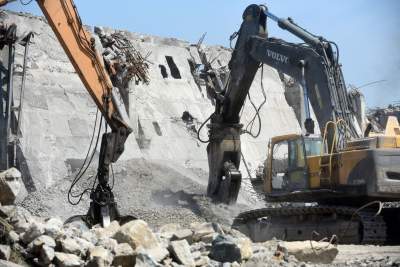 Niewiele już zostało z Cementowni Nowa Huta. Fot. Marek Lasyk - zdjęcie 5