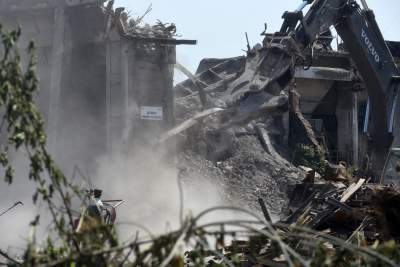 Niewiele już zostało z Cementowni Nowa Huta. Fot. Marek Lasyk - zdjęcie 13