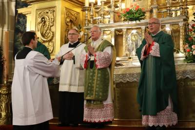 Rocznica pogrzebu Marii i Lecha Kaczyńskich na Wawelu, fot. Archidiecezja Krakowska - zdjęcie 5
