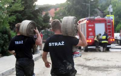 Głogoczów: sprzątanie po powodzi błyskawicznej - zdjęcie 42
