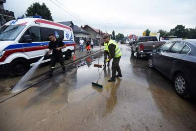 Głogoczów: sprzątanie po powodzi błyskawicznej - zdjęcie 5