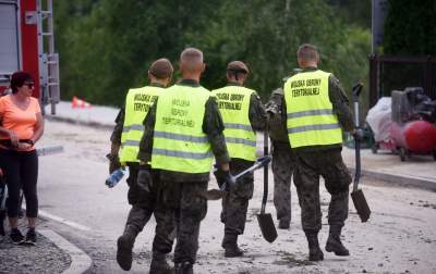Głogoczów: sprzątanie po powodzi błyskawicznej - zdjęcie 7