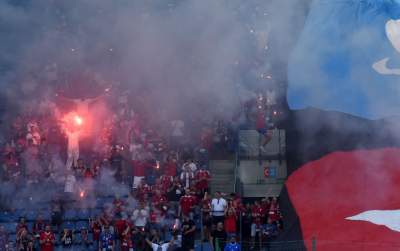 Na stadion Wisły wrócili kibice i... race - zdjęcie 12
