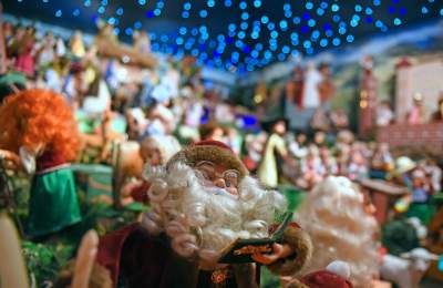 Samolot, grill i inne cuda: największe ruchome szopki w Krakowie - zdjęcie 8