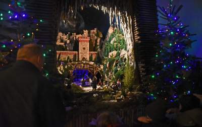 Samolot, grill i inne cuda: największe ruchome szopki w Krakowie - zdjęcie 20