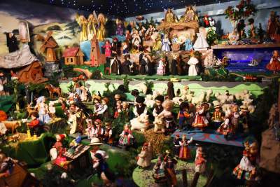 Samolot, grill i inne cuda: największe ruchome szopki w Krakowie - zdjęcie 17