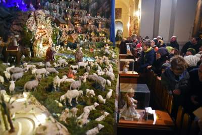 Samolot, grill i inne cuda: największe ruchome szopki w Krakowie - zdjęcie 13