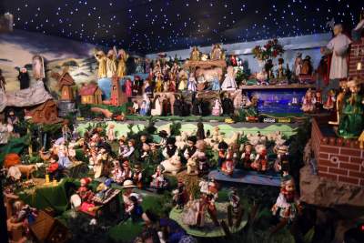 Samolot, grill i inne cuda: największe ruchome szopki w Krakowie - zdjęcie 2