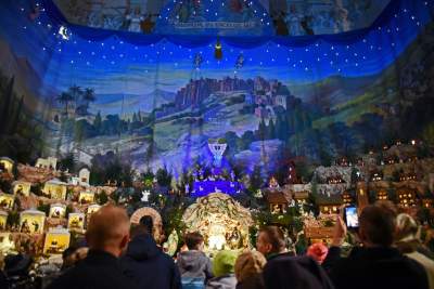 Samolot, grill i inne cuda: największe ruchome szopki w Krakowie - zdjęcie 10