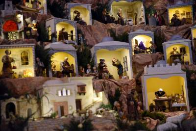 Samolot, grill i inne cuda: największe ruchome szopki w Krakowie - zdjęcie 12