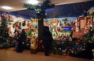 Samolot, grill i inne cuda: największe ruchome szopki w Krakowie - zdjęcie 16