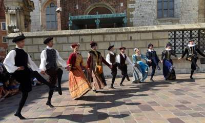 Tańczyli na Wawelu z dzwoneczkami przy kostkach. Przed nami ostatnie spektakle - zdjęcie 15