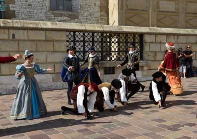 Tańczyli na Wawelu z dzwoneczkami przy kostkach. Przed nami ostatnie spektakle - zdjęcie 12